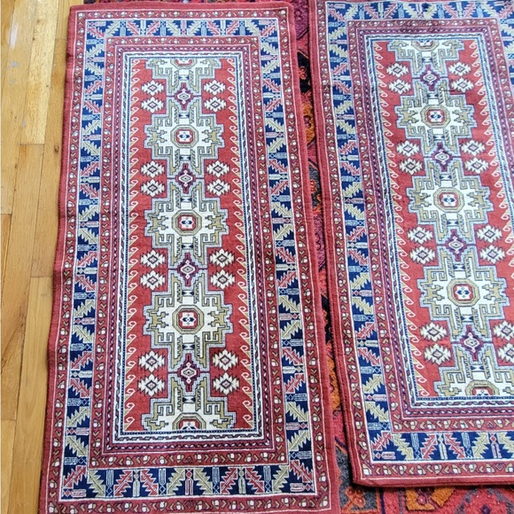 Vibrant Geometric Patterned Rug rectangle - Picture 10 of 16